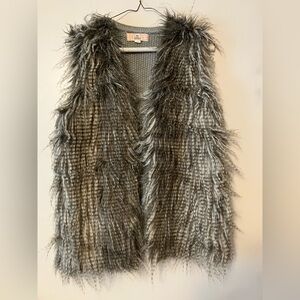 Pink Republic Faux Fur Vest in Gray